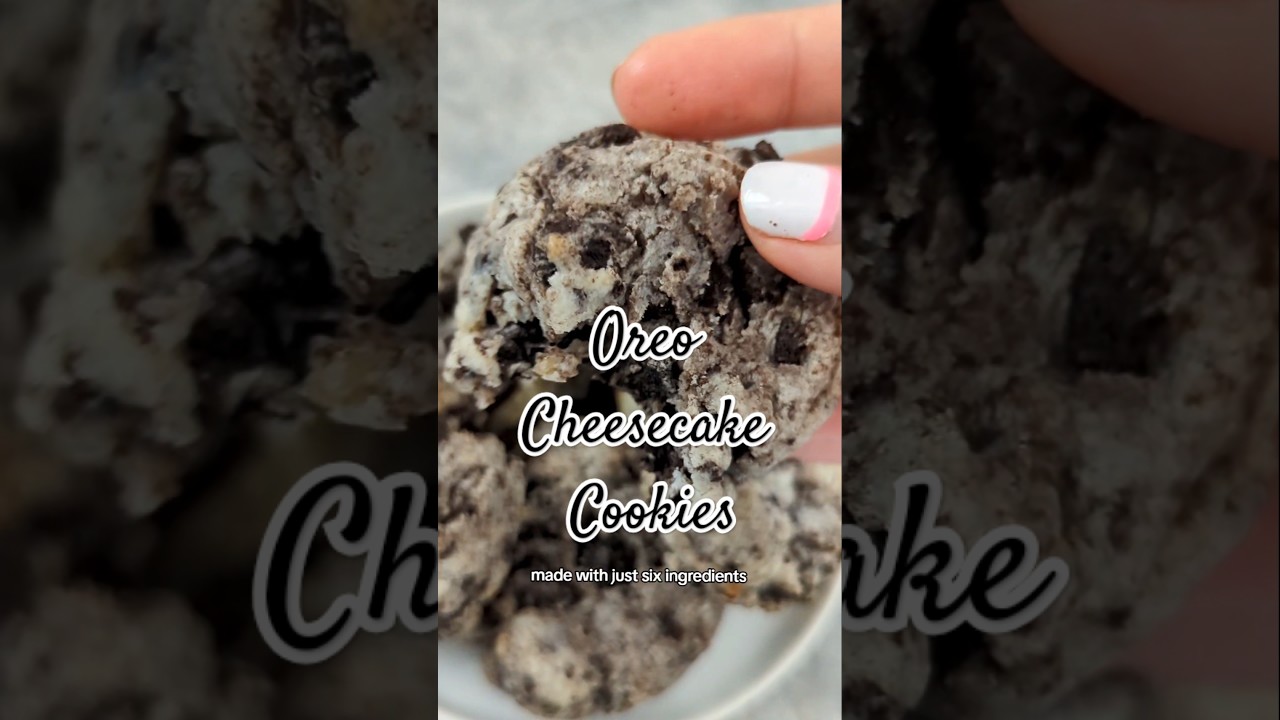 Oreo Cheesecake Cookies - only 6 ingredients! 