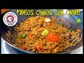 Espaguetis con carne y vegetales. Comida China