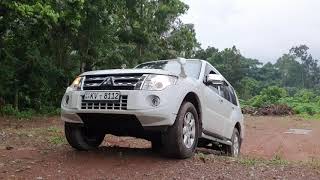 Mitsubishi Montero 2013 3.2 DID Low range climb.