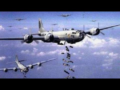 轰炸东京：美国轰炸机空袭日本东京，一颗颗500磅的炸弹倾泻而下