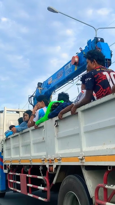 they-call-me-the-workin-man-phuket-construction-boom-labor-worker