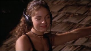 Alexa Davalos wears headphones in Surrender, Dorothy 2006