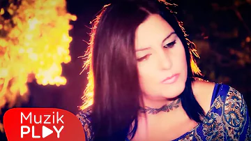 Nesrin & Hüseyin Kağıt - Kafam Bi' Milyon (Official Video)