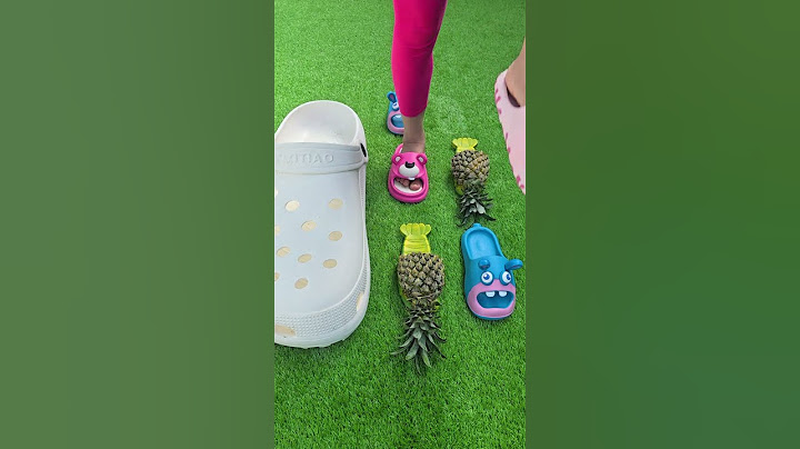 Super cool giant slippers 🦶🦶 pineapple slippers 🍍🍍  #love #trending #slippers
