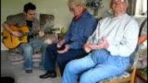 Playing Spoons - Amazing Scotty Brothers