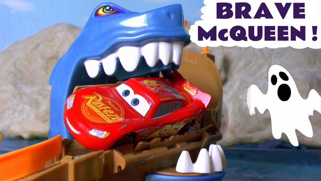 Toy Car Racing with Cars Toys - Brave McQueen