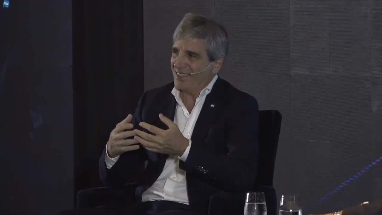El Ministro de Economía, Luis Caputo, en el encuentro “Un camino para la Argentina próspera”.