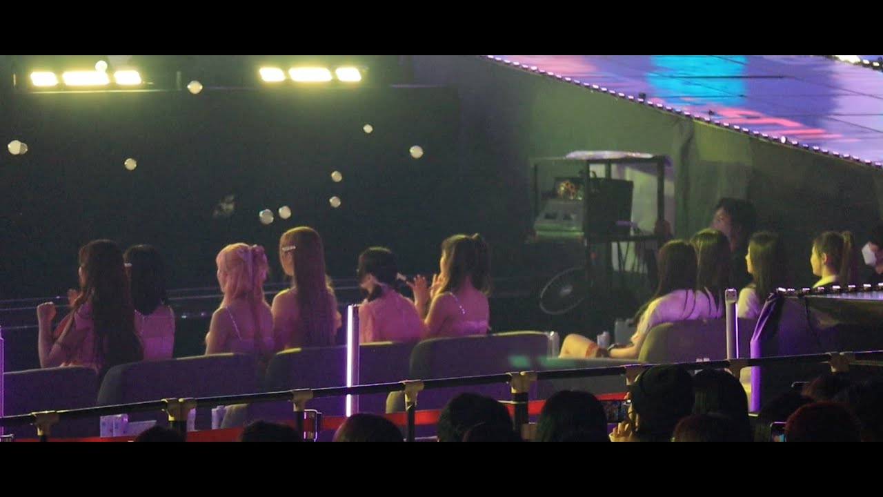 230218 AESPA 에스파 NMIXX 엔믹스 REACTION TO YENA SMILEY