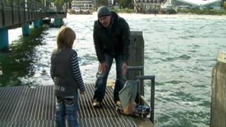 Holzboot für Kinder bauen, das Schiff heißt: Ab vom Kurs