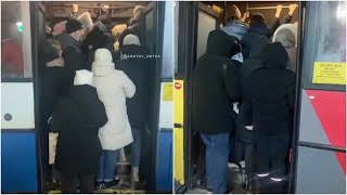 Саратовцы: автобусы № 53 переполнены, на остановках - длинные очереди