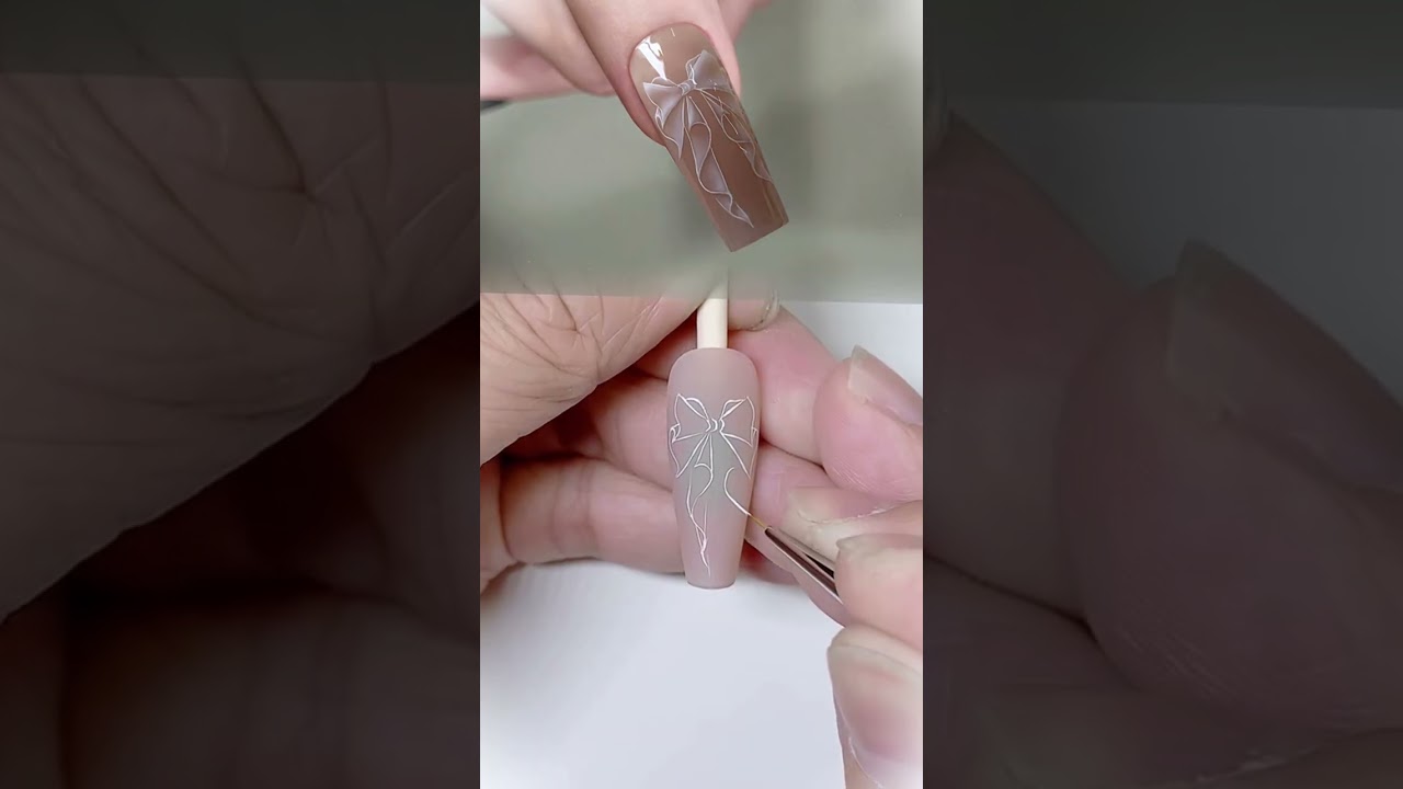 Simple nail art bow tutorial #nails  #simplenails #shortvideo