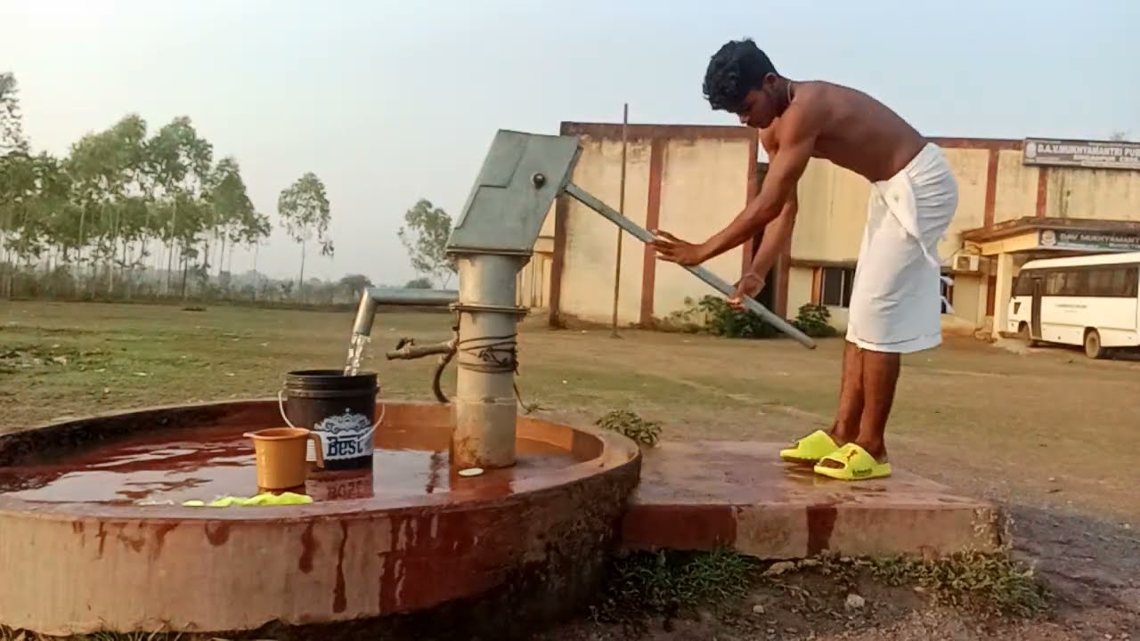 DAV school pass nahne ka maja hi kuch or hai guy's #desiswimming #desiboy #nahana