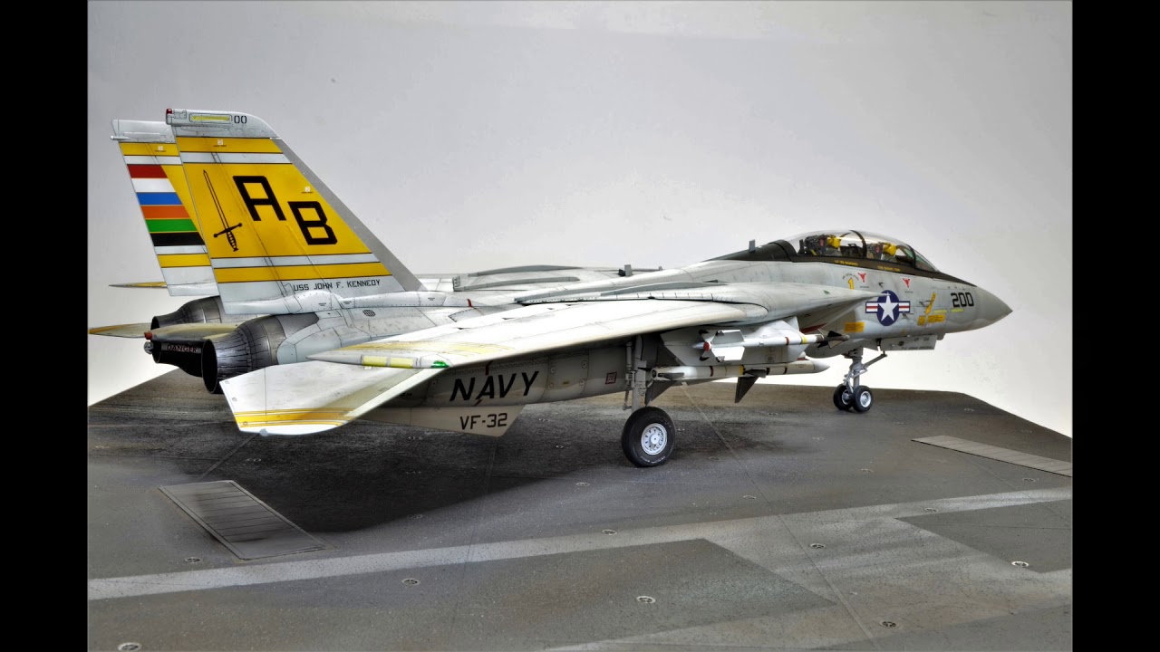 Grumman F 14 VF 32 Swordsmen John F Kennedy 1976 Tamiya 1/48