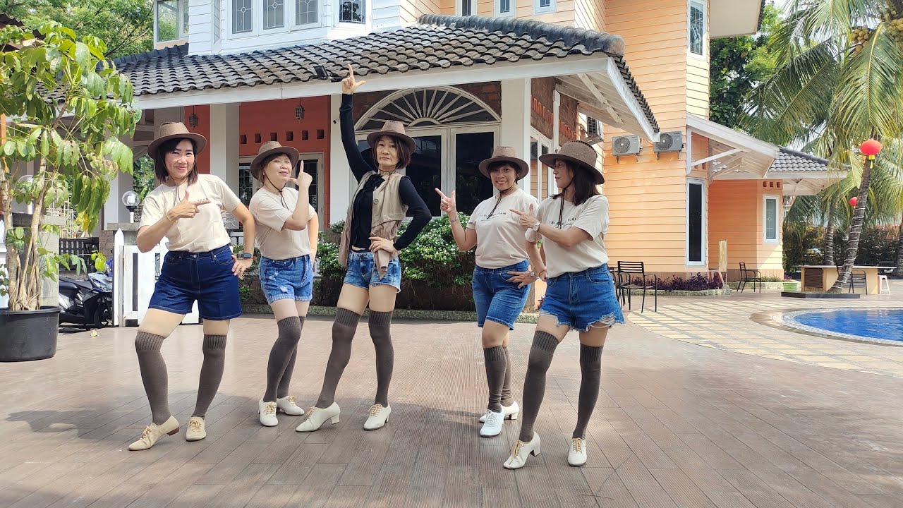 Country roads ~ Line Dance Beginner ||Choreo : Hee Jin Kim (KOR)