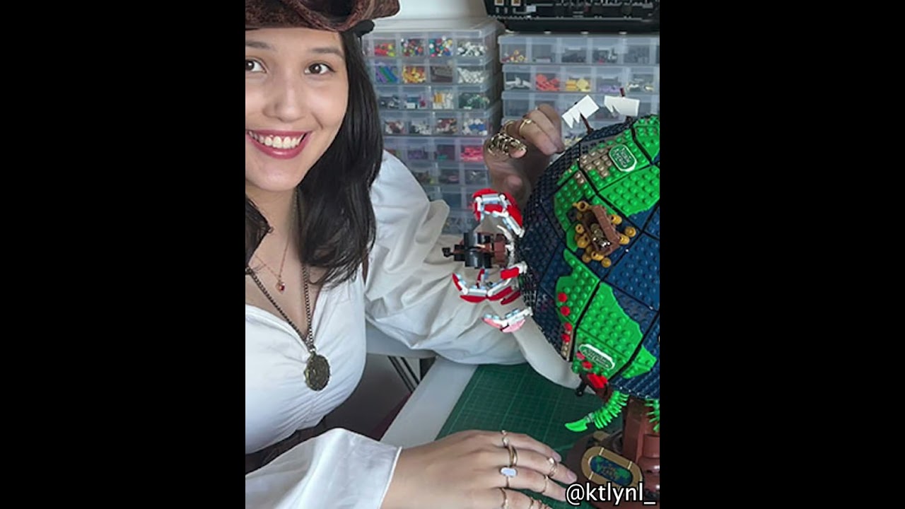 How LEGO Just Made The Globe Set 10x Better