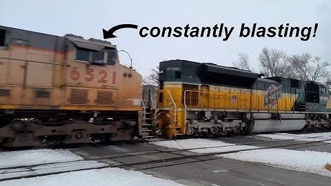 Train with a stuck horn! (with a cameo from UP 1995)