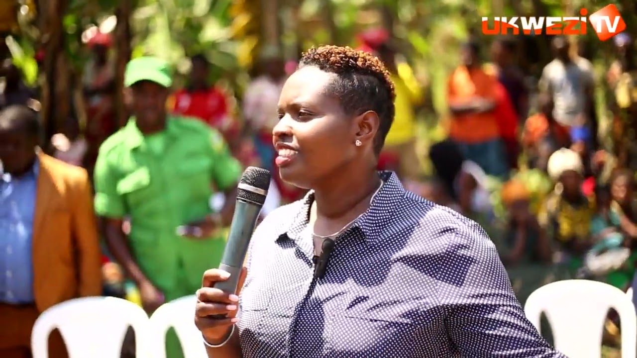 Rubavu:Bahawe ubufasha burimo mituweli n'inkweto, babwirwa ko abo Leta yahekaga bagiye kujya bigenza