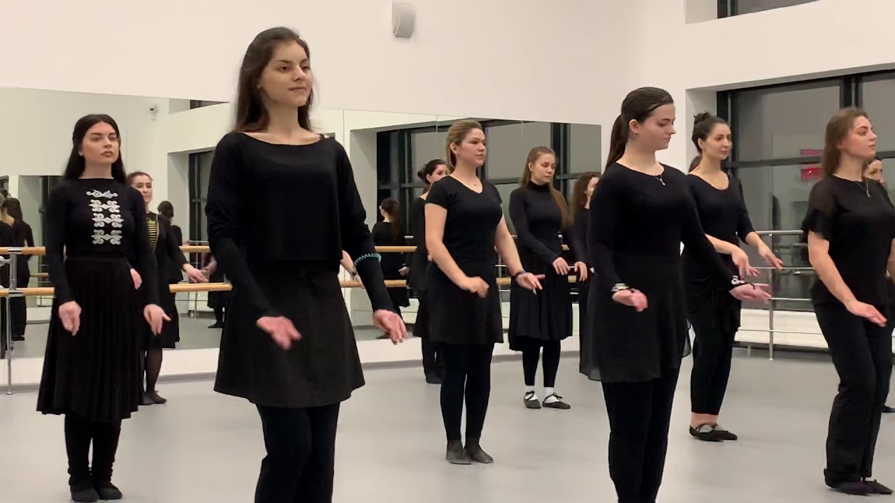 Адыгский танец - Лъапэрисэ ! От девушек студии NDC! Школа лезгинки в ...