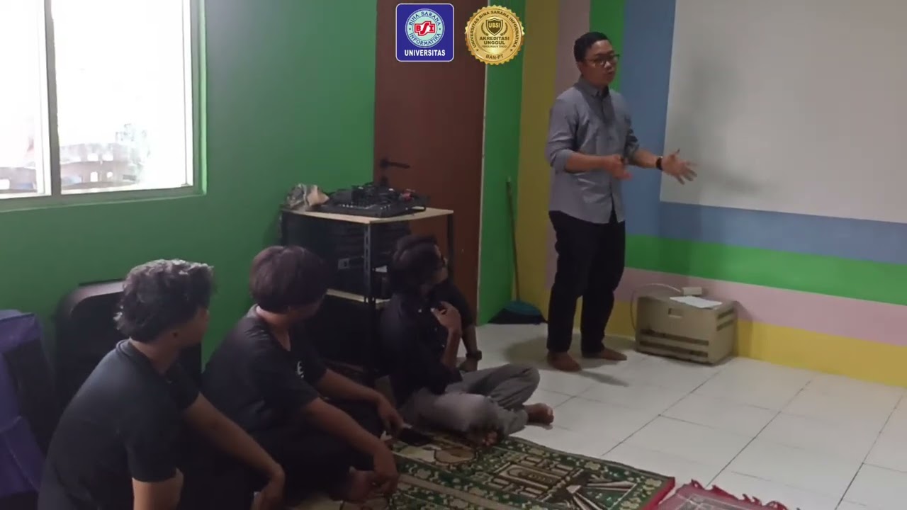 Bridging the Gap: Peningkatan Kompetensi Digital, Bahasa Inggris Lulusan SMA/SMK Kebutuhan Industri