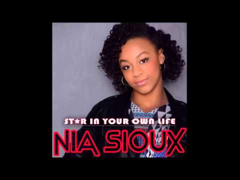 Nia Sioux -