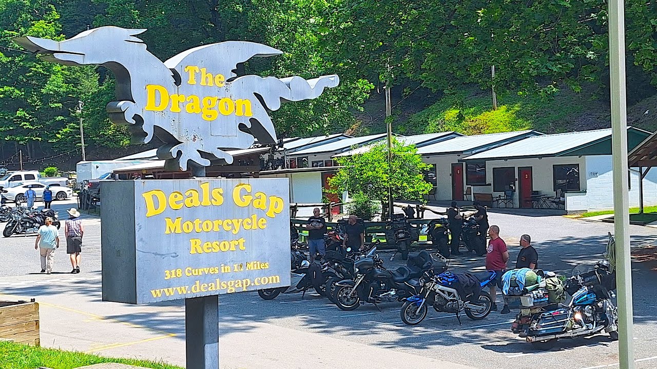 Harley Davidsons And The Tail Of The Dragon