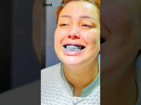 روتين العناية بالأسنان مع الثنائي المثالي معجون الأسنان La Poudre Dentyucral بالفحم النشط