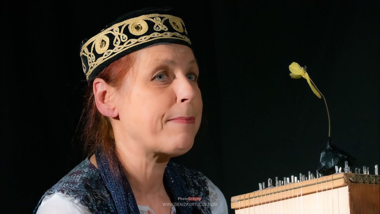 ARDITA und AGIM - Denise Racine, Solo Theater