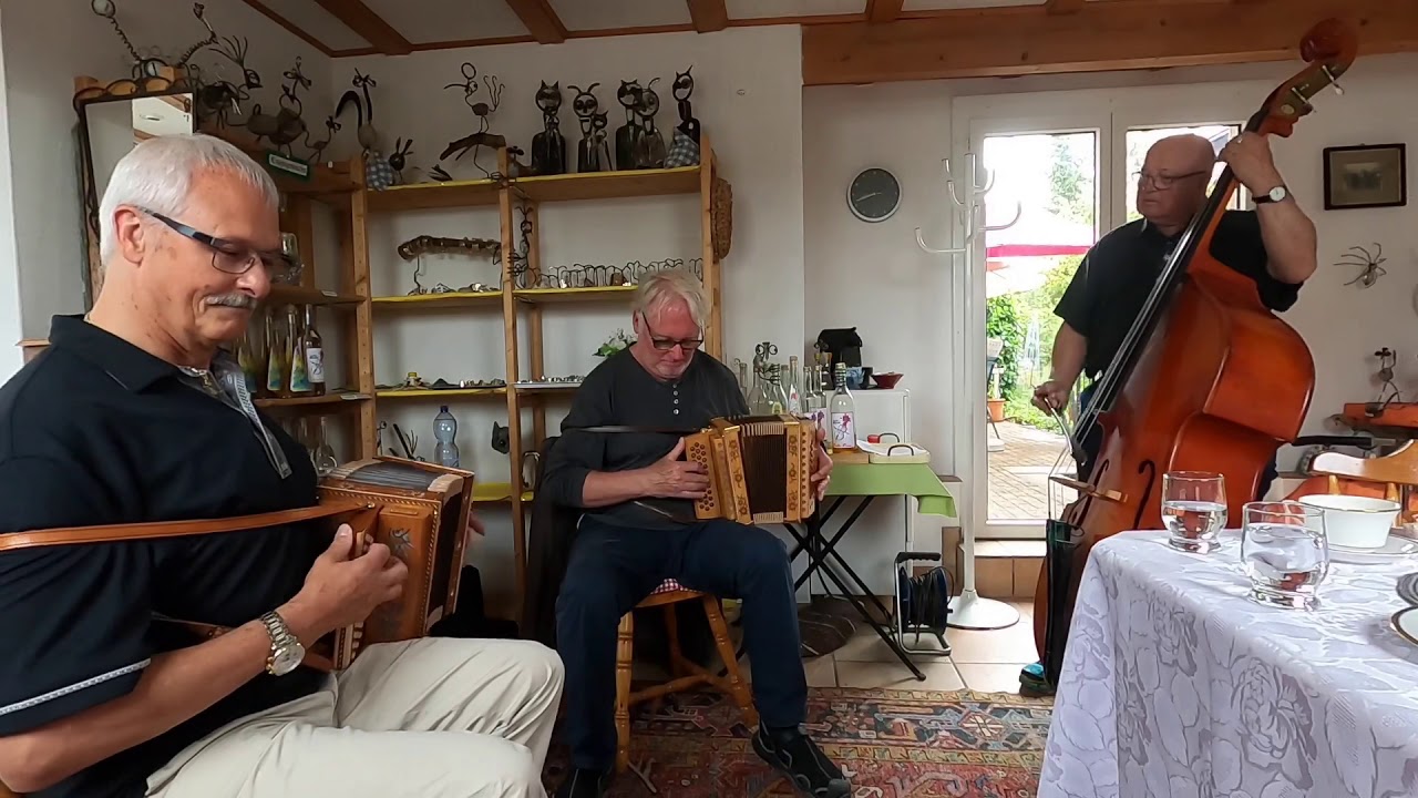 HALI mit“Musikprob bim Erich“ YouTube