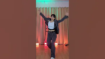 LILI S FILM The Movie Part 1 Wore My LISA Inspired Outfit From FASHION CHINGU Shorts 
