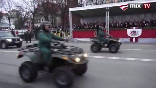 Военный парад в Латвии. Смешно до икоты )))