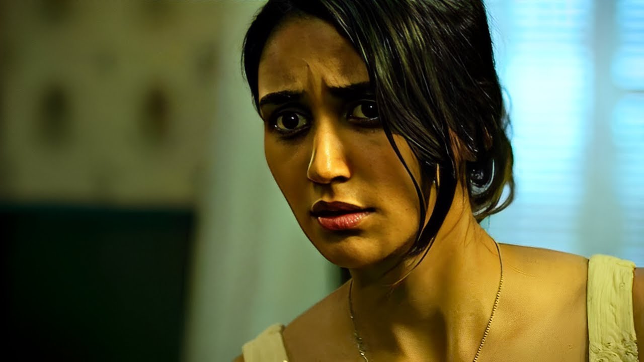 بنت بتلاقي صندوق يهودي قديم ولما بتفتحه بليل بيطلع منه مخلوق غريب بيديها قدرات خارقة