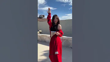 Aya Nakamura Copines TikTok Dance Challenge Karina Balcerzak 