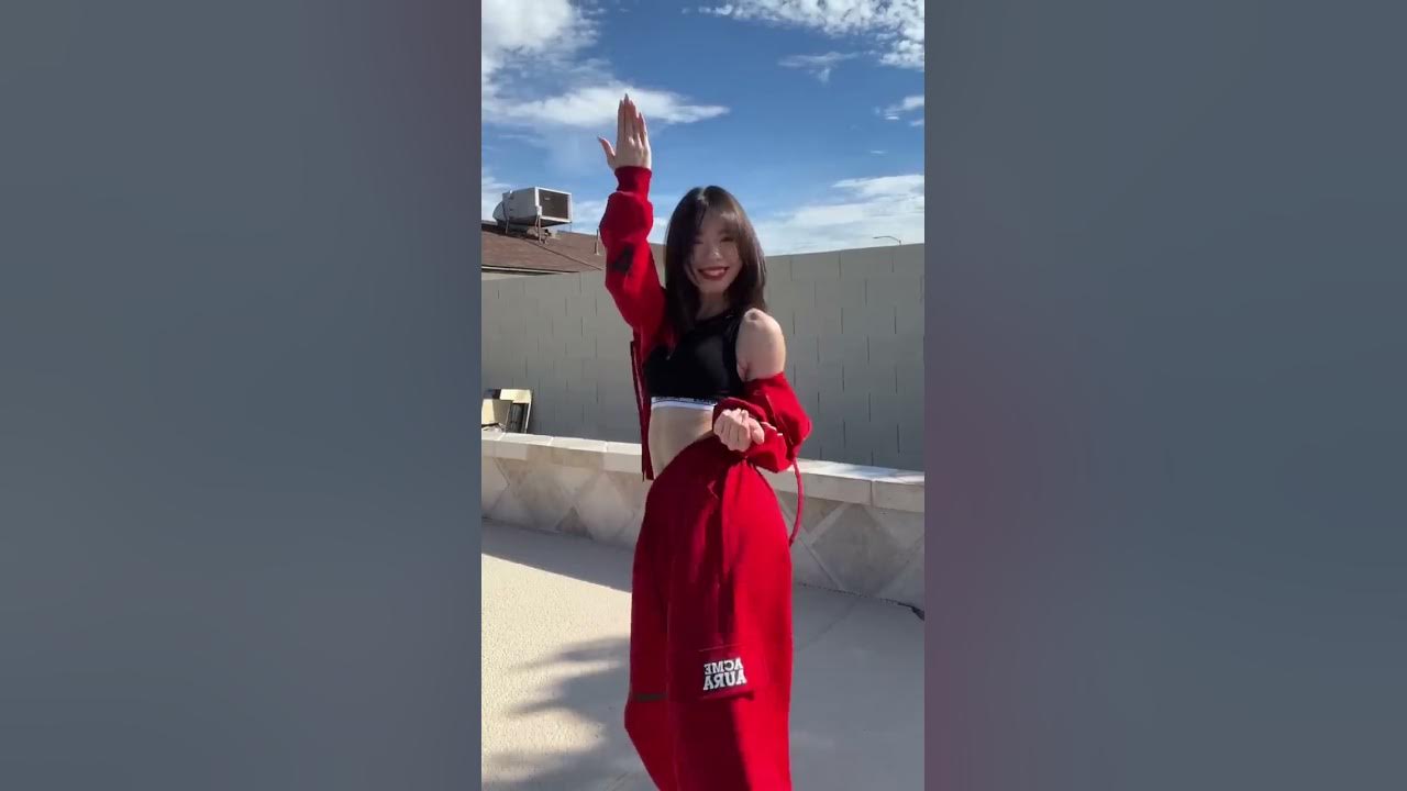 Aya Nakamura - ‘Copines’ TikTok dance challenge | Karina Balcerzak