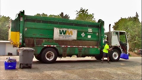 Waste Management - Freightliner Condor Dempster Recycle One Curb-Sort Truck!