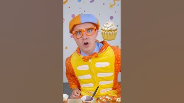 Kids Make Cupcakes 🧁 out of CANDY SHAPES🟧! Halloween DIY Treat! #shorts