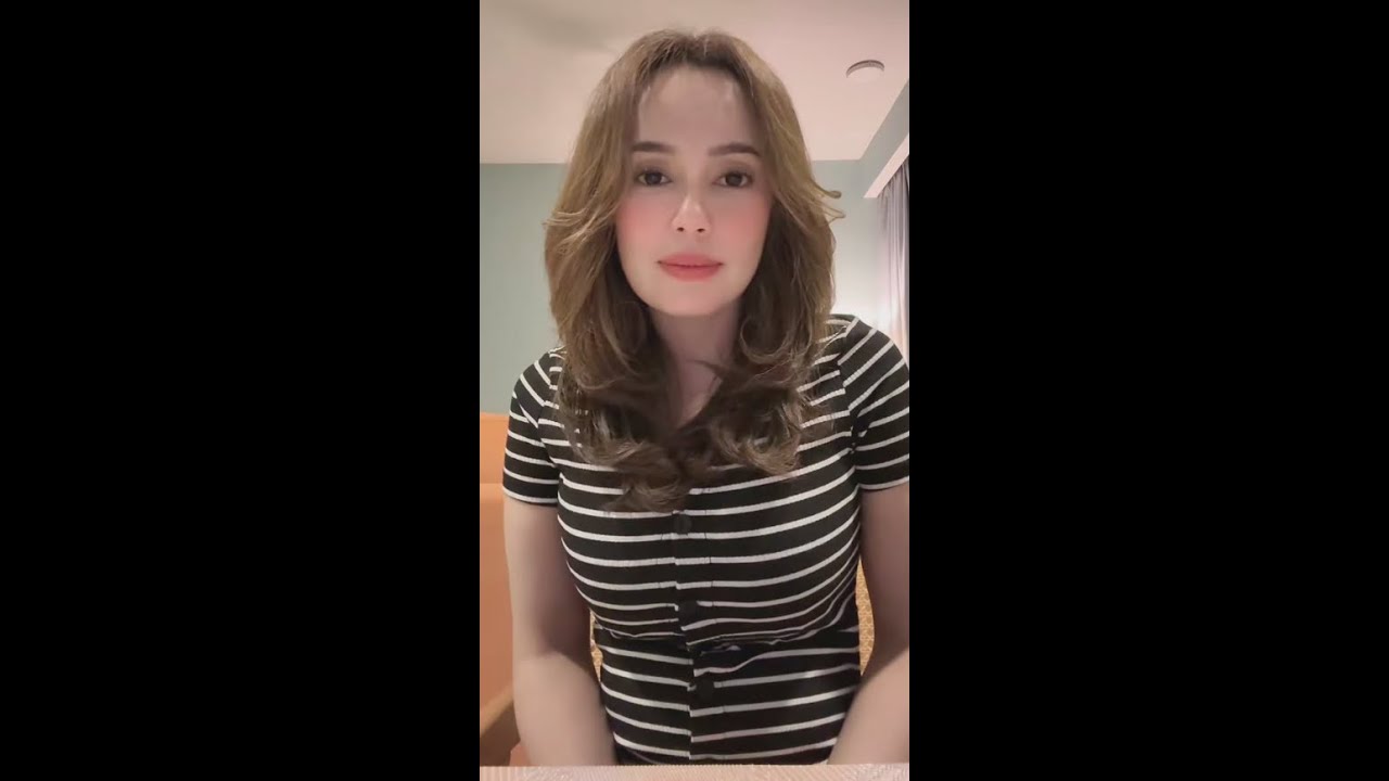 UqashaSenrose payung baik punya 🍑