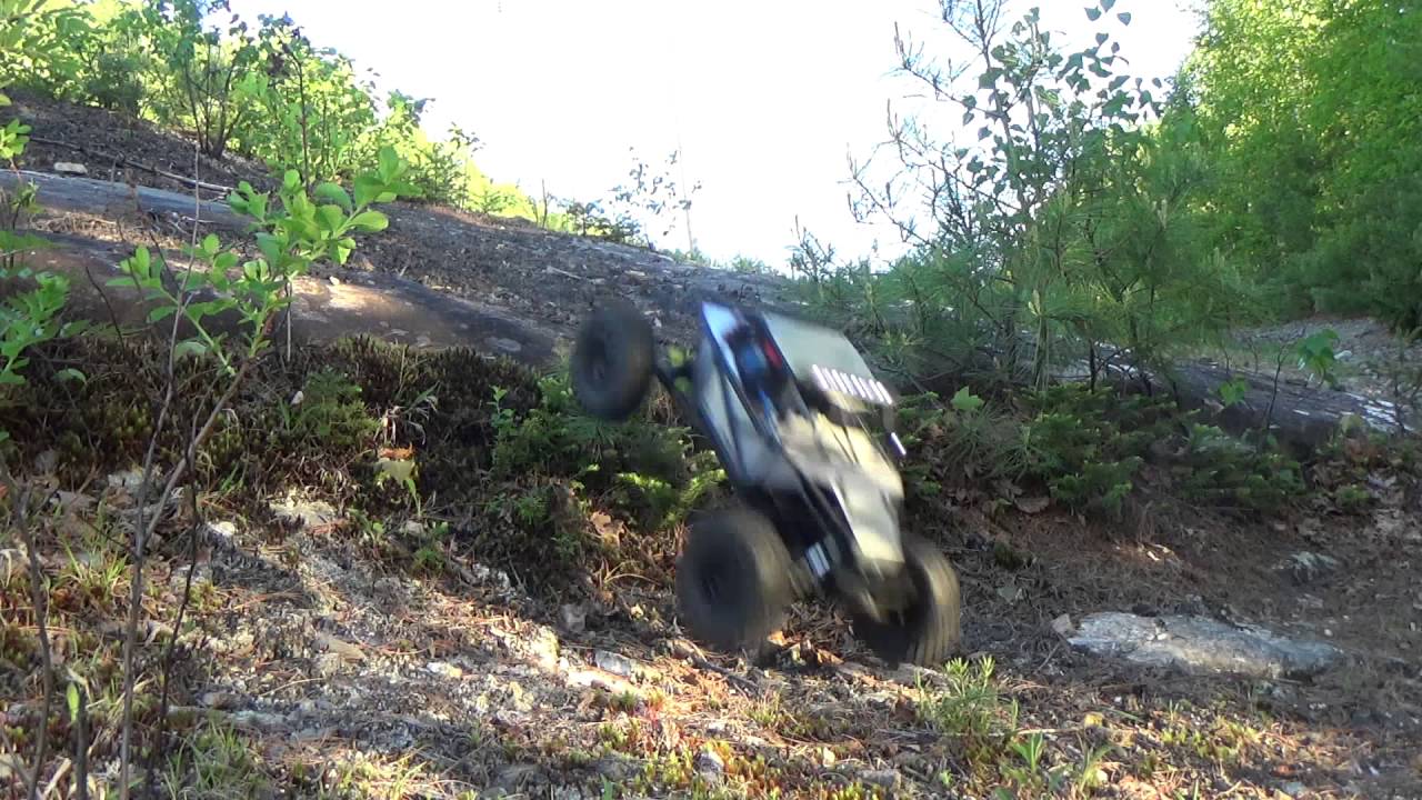 Axial Yeti: Action Crawling (Hill Climb/Decent) - YouTube