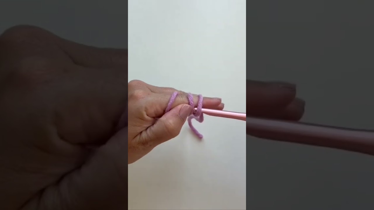Super easy way to start a #crochet project in round #crochetting #crocheteveryday