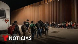 Disminuyen significativamente los cruces de migrantes en la frontera con México | Noticias Telemundo