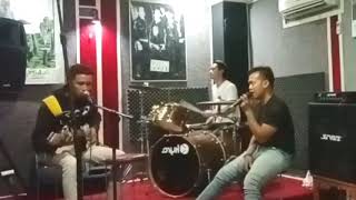 Pejabat band cinta terpendam (cover )