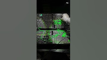 Analog grün Patch #techno #modularsynth #eurorack