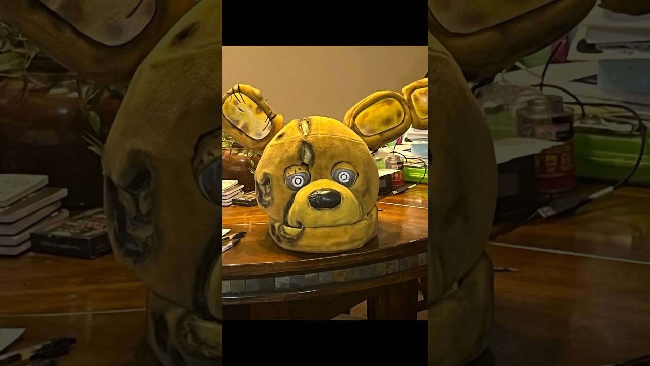 I remade springbonnies jaw #fnafmovie #springbonnie #williamaftoncosplay #fnaf