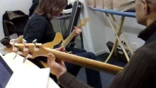mike stern small rehearsel with jay tee guitarexperience