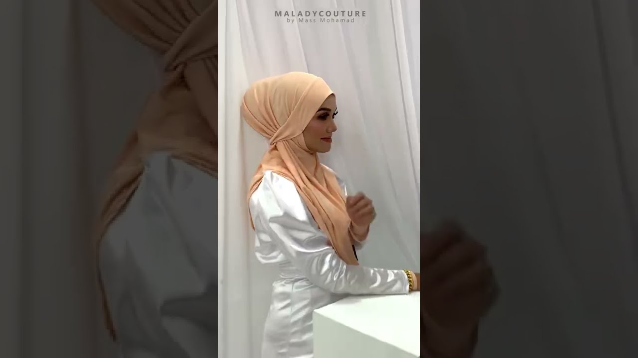 SLIP ON Tie-Back Instant Scarf Ribbed & Handsock Ribbed Behind The Scene with Puteri Sarah Liyana