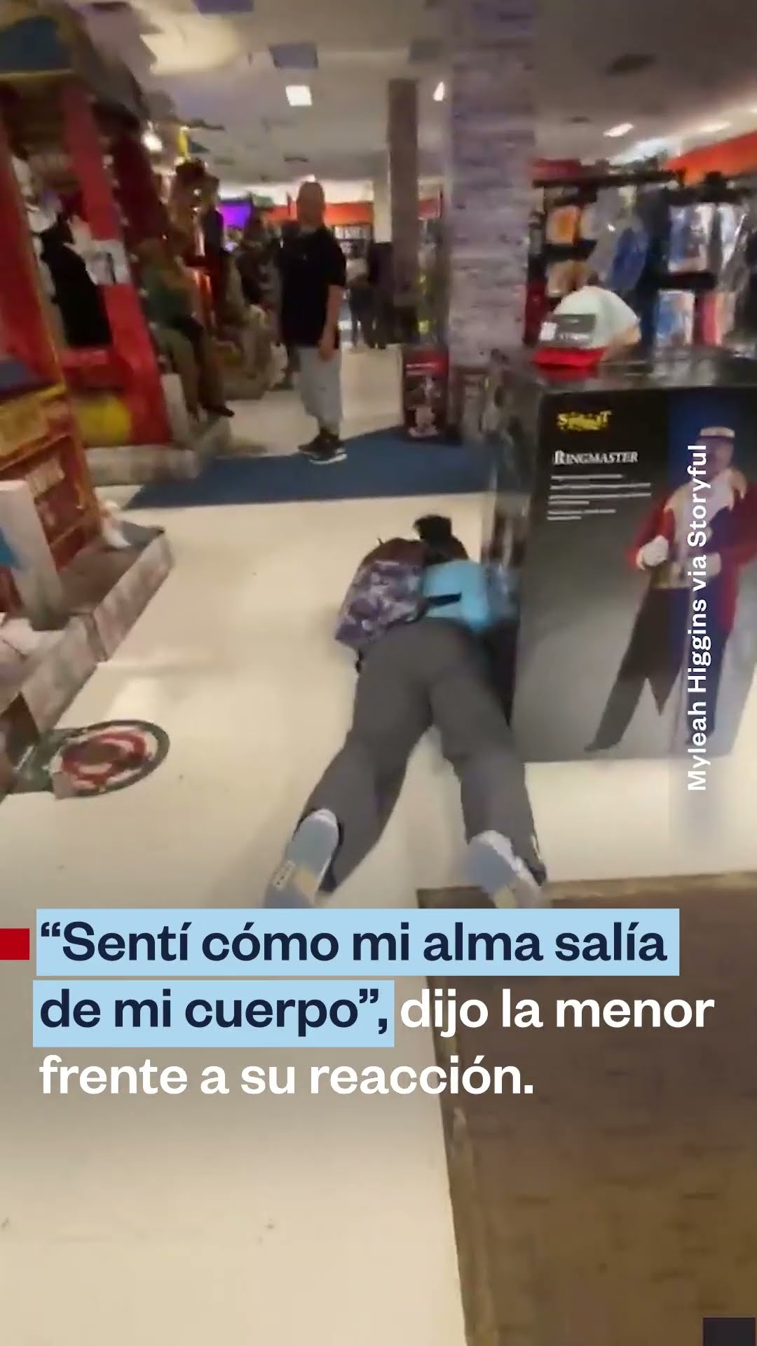 Joven protagoniza el susto mas viral de Halloween | Noticias Telemundo