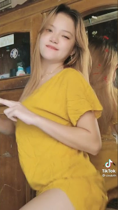 TIKTOK CEWEK GOYANG PAMER PAHA MULUS #Shorts