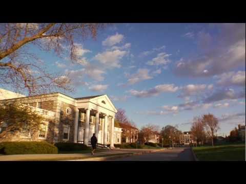 Video: Je Middlebury College dobrá?