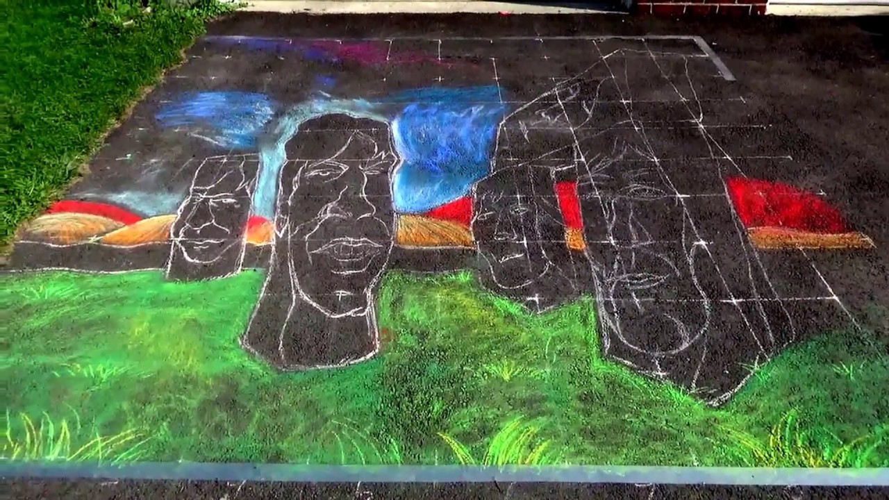 Rolling Stonehenge Chalk Art by Paul Arnold 2017