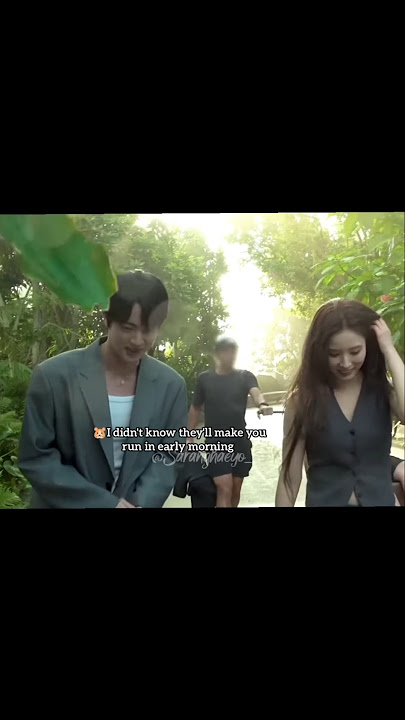Jin apologized to Shin Se Kyung for making her run in the early morning 😭🤧
