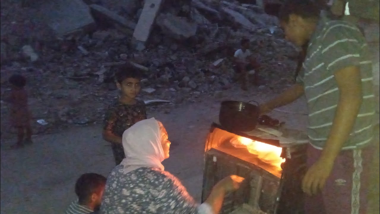 ٢٠ يوليو ٢٠٢٥ كيف نقضي يومنا في المجاعة عائلة اختكم ام وسام من غ✌️ز ة تصور لكم واقعهم في ظل المجاعة 